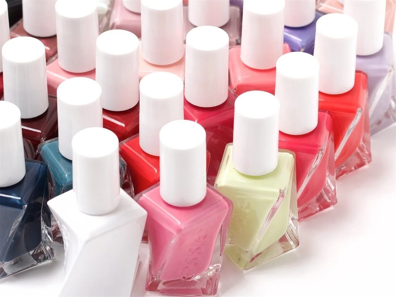 Essie Nail Polish Gel Couture 13,5 ml - 345 Bubbles only. Гель лак для ногтей. Маникюр лак. Тюбики гель лаков. Тюбик лака