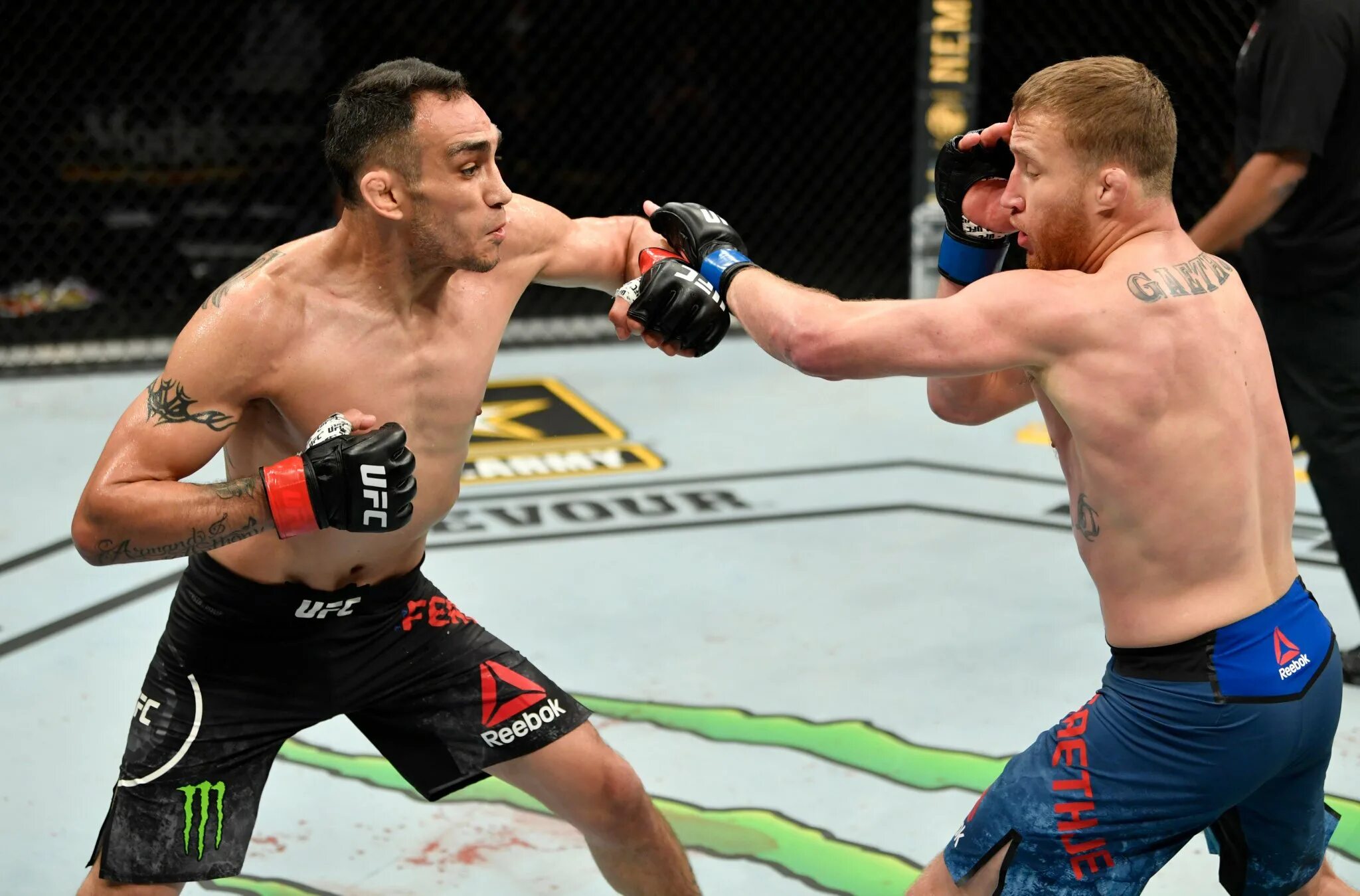 Джон шелби бои без правил. Чемпионат мира бои без правил россии. Бои без правил трансляции сегодня. Михаил аветисян кисловодск бои без правил. Михаил аветисян боец.