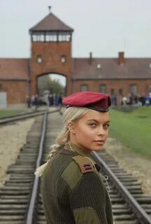 Блондинка в академии