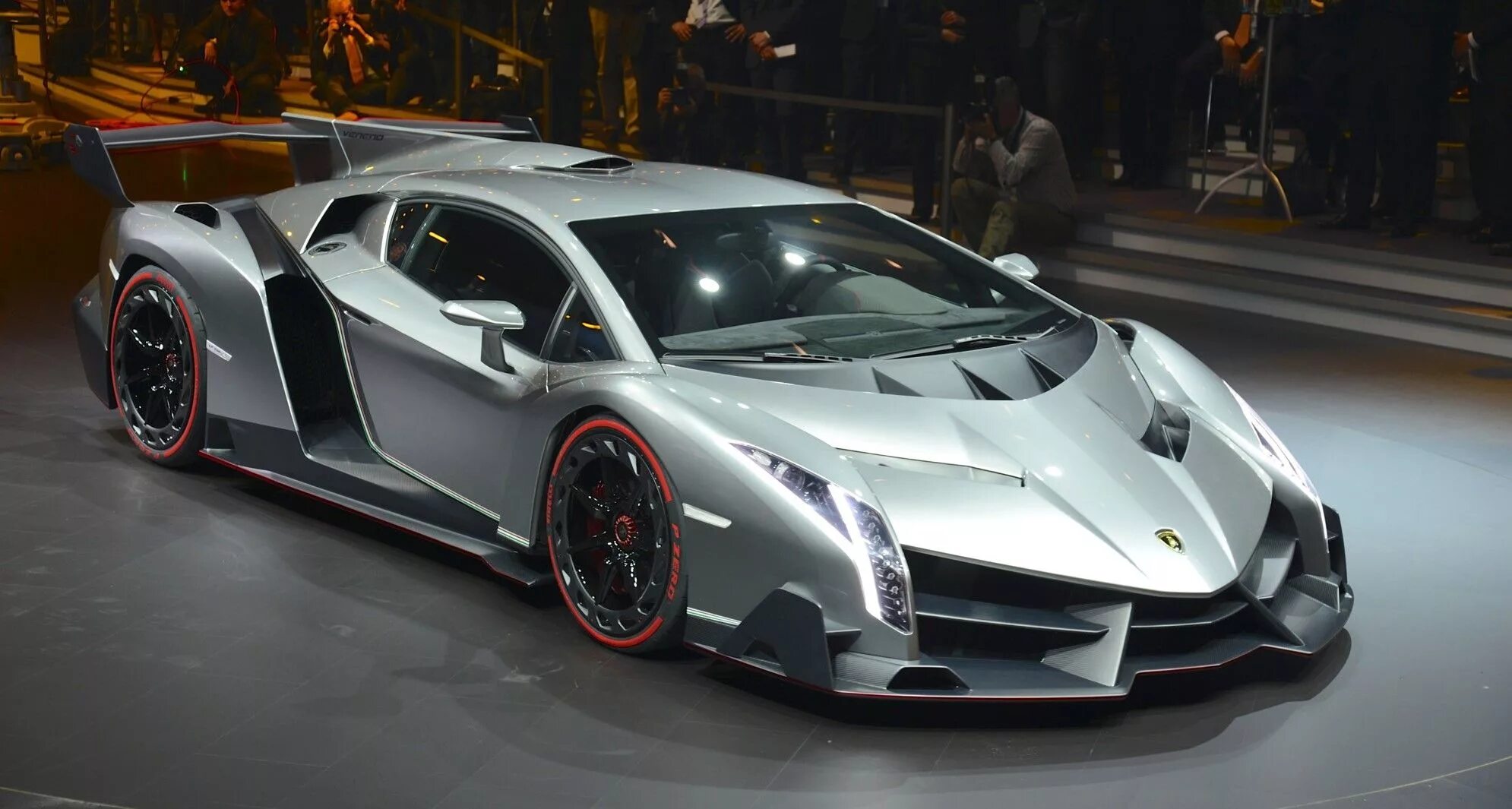 Ламборгини Венено родстер. Lamborghini Veneno Roadster 2020. Lamborghini Veneno Roadster 2021. Lamborghini Veneno Roadster 2014.