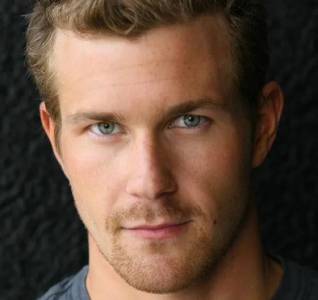 Брендан туэйц актер. Актер келли. Райан келли. Kelly actor. Kelly actor.