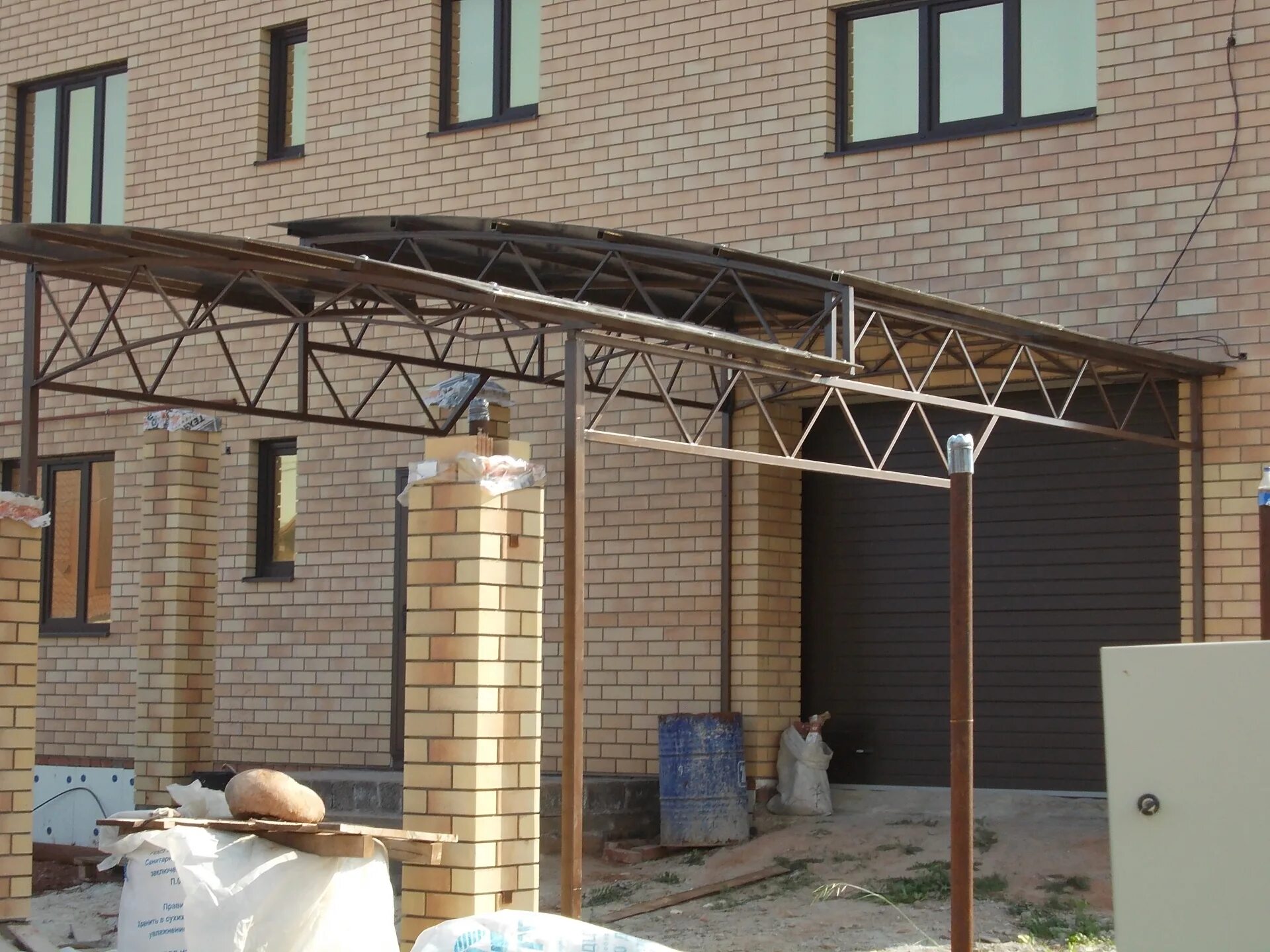 Навес 2х2 односкатный. Навесы односкатные. Навес односкатныйметалопрофиль. Односкатный навес 8500*6500. Навесы односкатные.