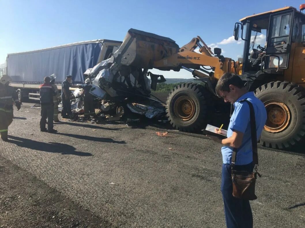 М5 новости сегодня. ДТП В Николаевской области. ДТП Николаевка Ульяновская область м5 вчера. Авария 21 августа 2022 в Николаевском районе. Авария на м5 в Ульяновской области.