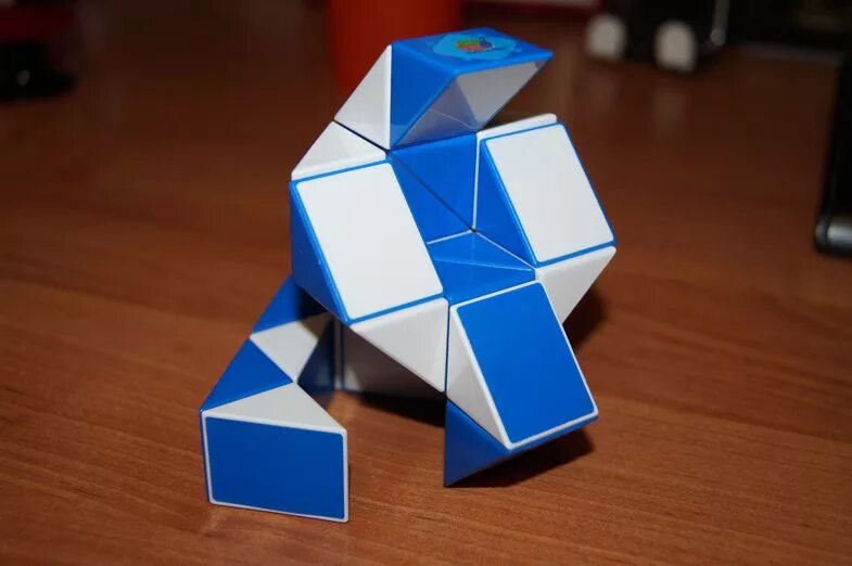 Кобра из змейки рубика. Фигуры из змейки рубика 24 пошаговая инструкция. Шарик из змейки. Головоломка змейка шар. Змейка шар пошагово.