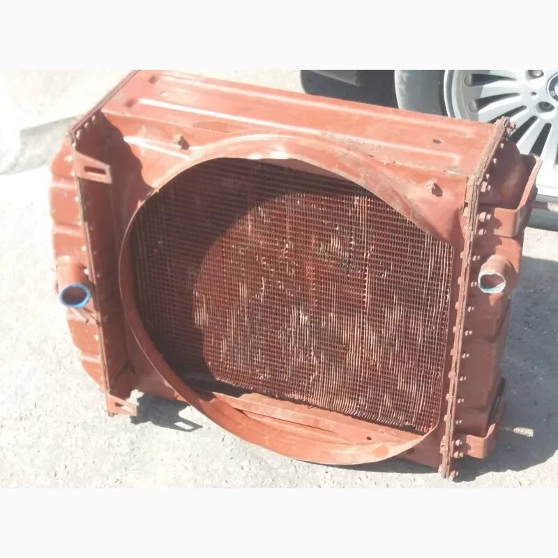 Радиатор водяной юмз 45-1301. Радиатор водяной охлаждения на мтз 50. Радиатор юмз 6. Мтз 80 масляный радиатор охлаждения. Радиатор водяной юмз 45-1301006 размер.