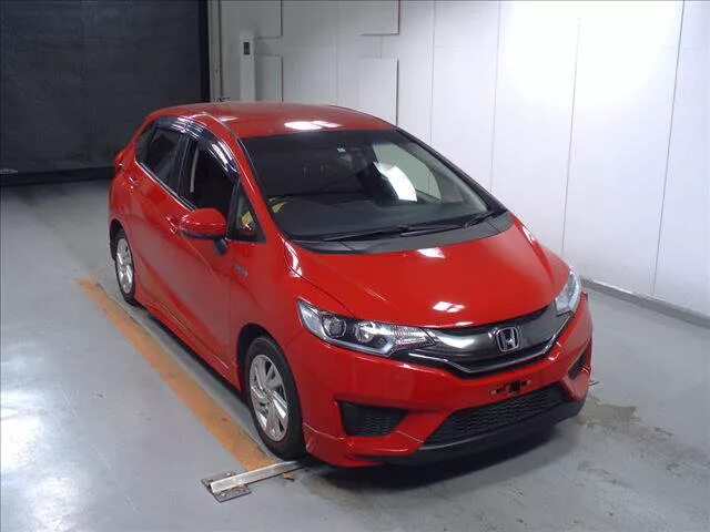 Хонда фит из японии. Honda Fit 2014 аукцион. Хонда фит с аукциона. Honda Fit 2021 Япония. Honda Fit в Японии.