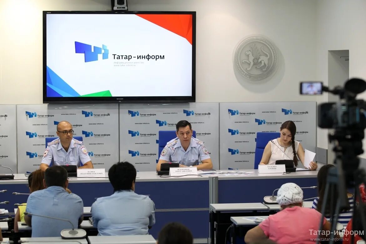 Татар информ татарча. Пресс-конференция в татар-информ. сотрудники татар информ. мошенники татар-информ. татар информ фотобанк.