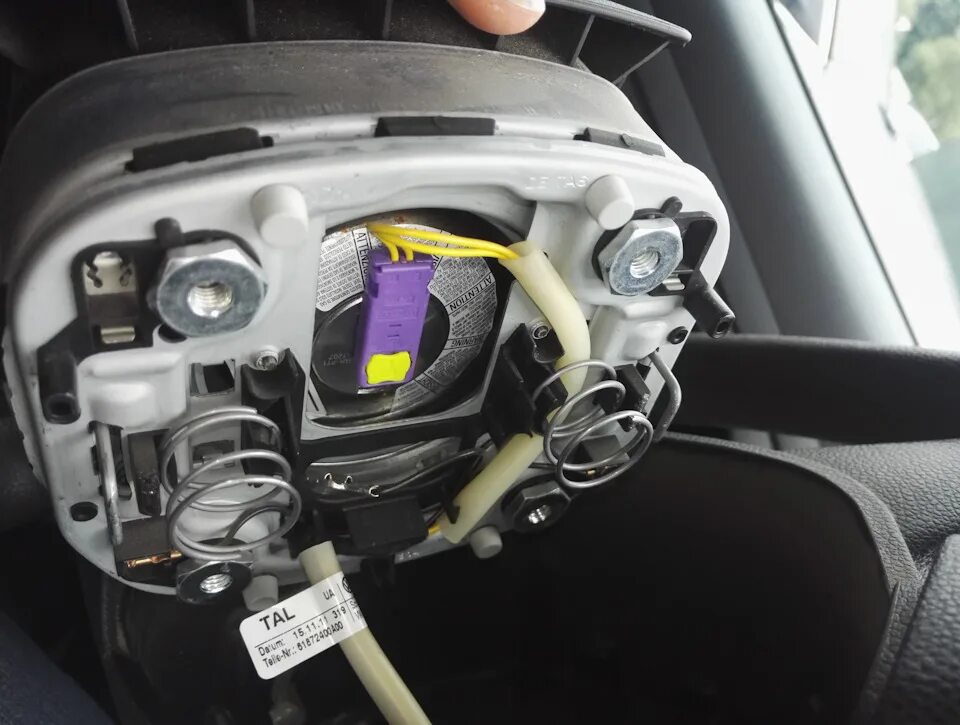 Снять руль / Снять подушку безопасности / Снять AirBag / Skoda Octavia A5 / Шкод