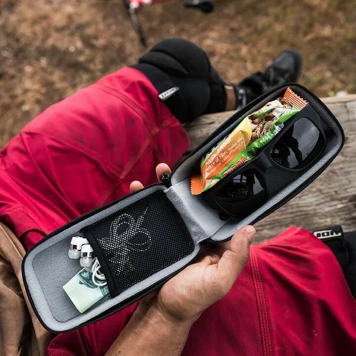 Кейс set. Sp connect на торпеду. glasses case set. sp connect обзор. sp connect ключ.