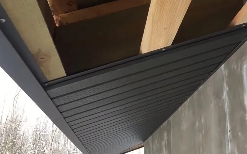 Карнизный свес софит. Соффит металлический 7024 gl. Grand line софит виниловый. Софит grand line t4 коричневый. Galeco stal 2 водосточная система.