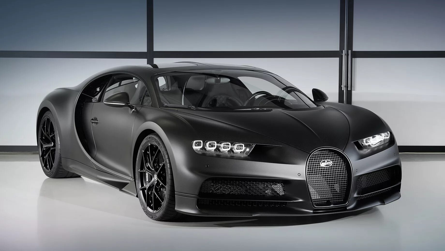 Bugatti black. Бугатти ЧИРОН. Бугатти ЧИРОН черный. Бугатти ЧИРОН черный матовый. Бугатти Ноир 2020.