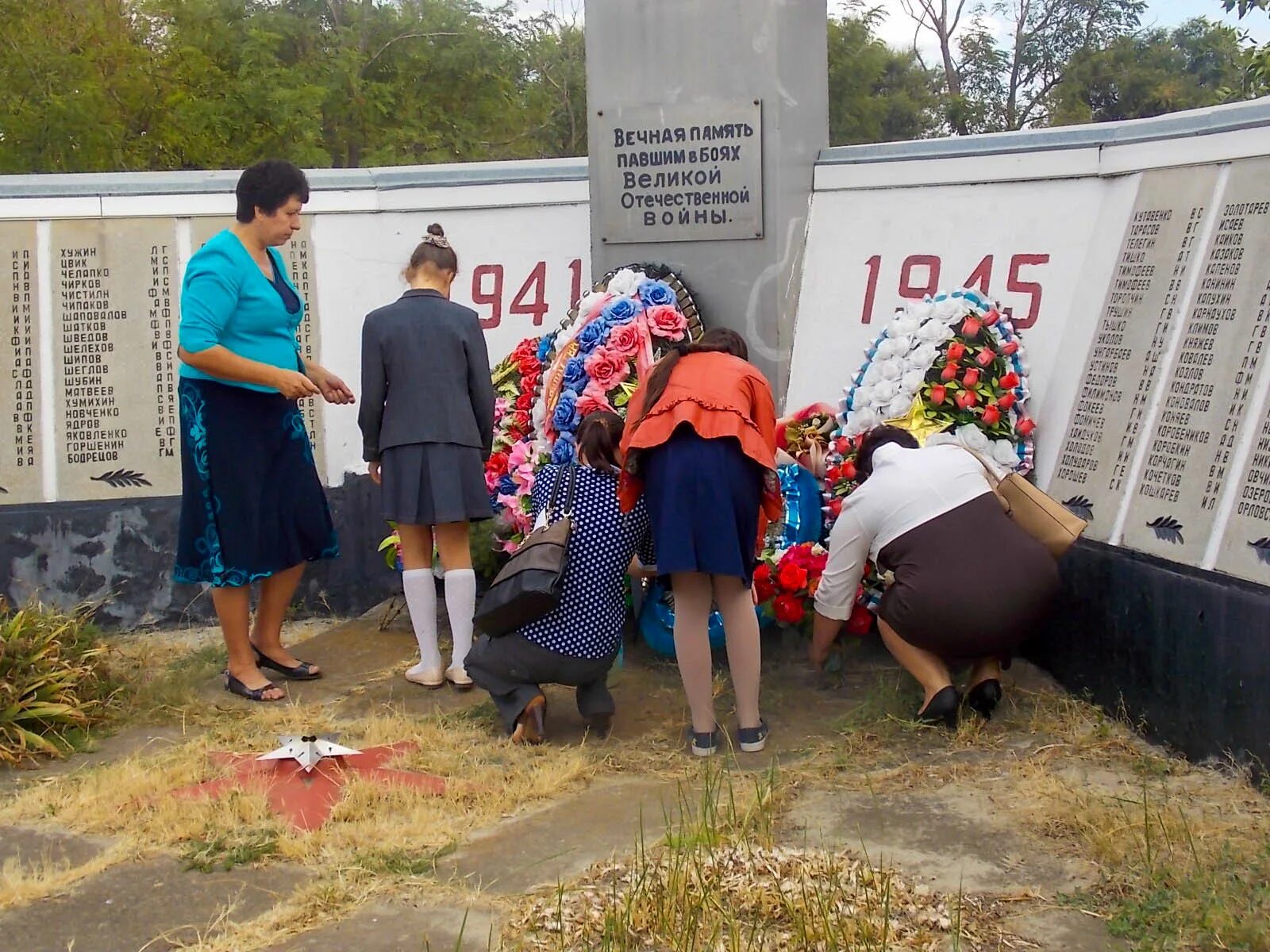 Погода в поселке веселом веселовского района ростовской. Район Веселовский Хутор Верхнесоленый. Малая западенка Веселовский район Ростовская область. Хутор Нижнесоленый Ростовская область Веселовский район. Хутор малая западенка Веселовский район Ростовской области.