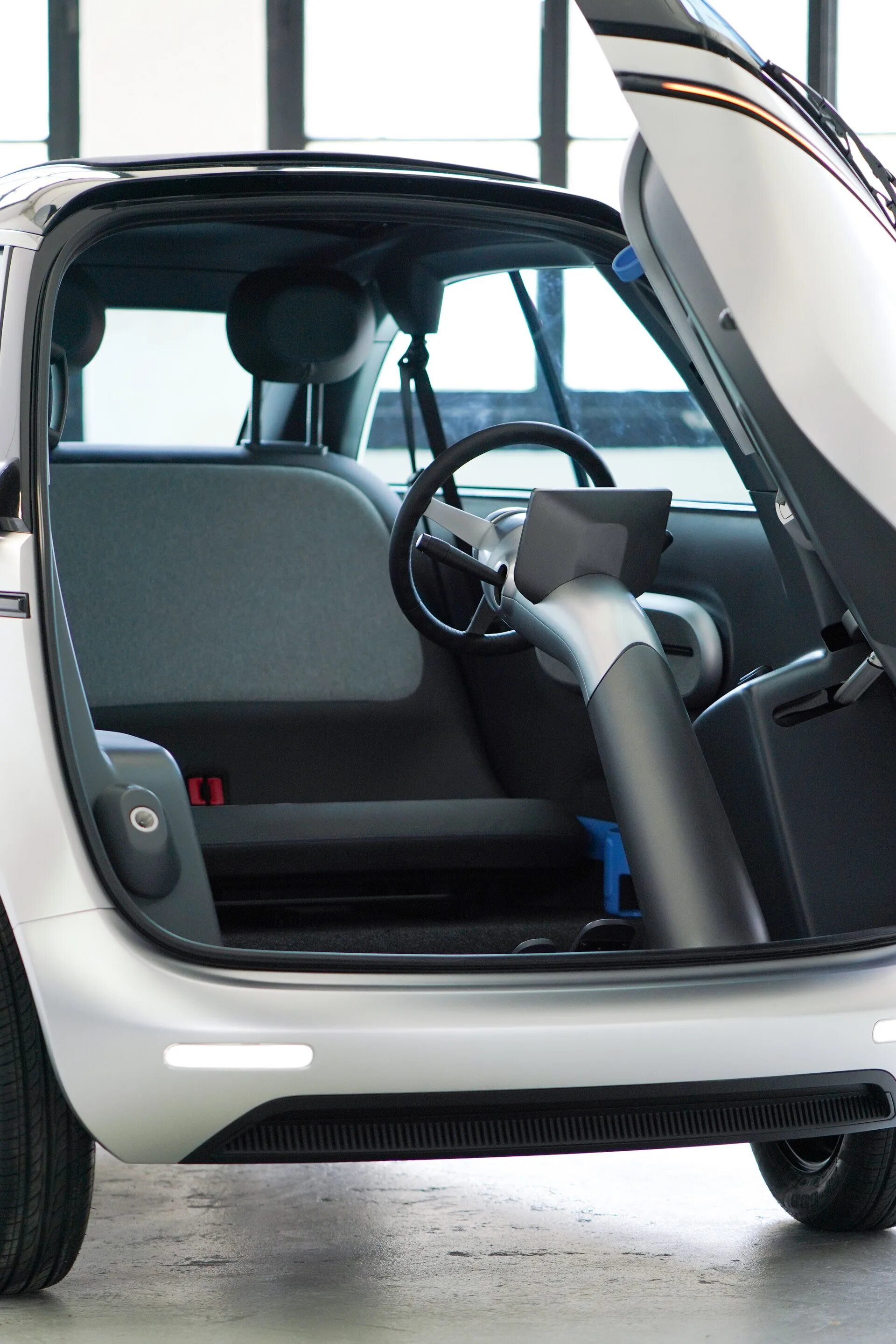 Microlino. Электромобиль microlino 2.0. microline 2.0 micro-mobility. microlino e-car. microline автомобиль.