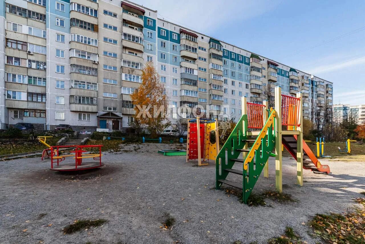 лазурная 3 новосибирск. холидей классик новосибирск лазурная фото. новосибирск лазурная улица 10/3 лазурный. красный проспект 8. бассейн avers fit.