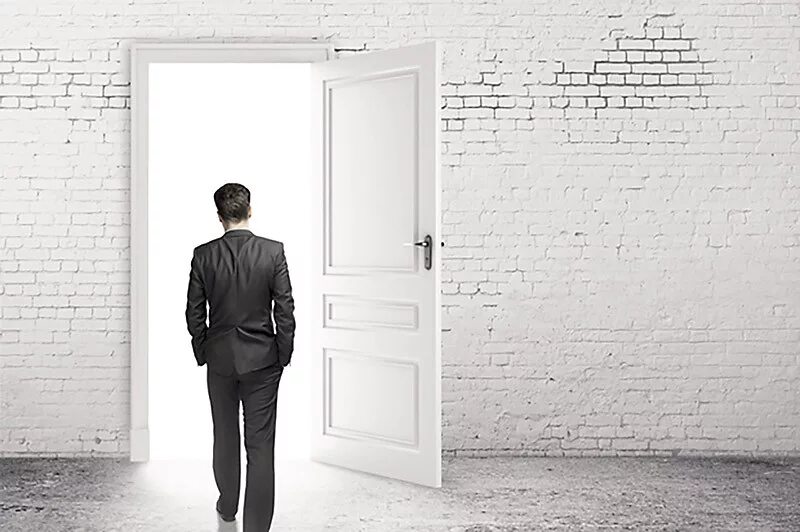 Walk out of the door. Мужчина в дверном проеме. Человек за дверью. Walk out of the door. Walk out of the door.