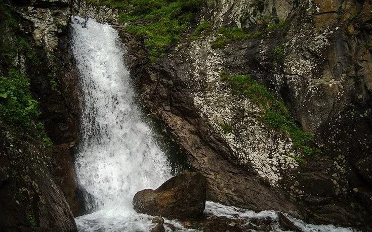 Водопад Шумка, река Улу-Муруджу Домбай, Карачаево-Черкесия