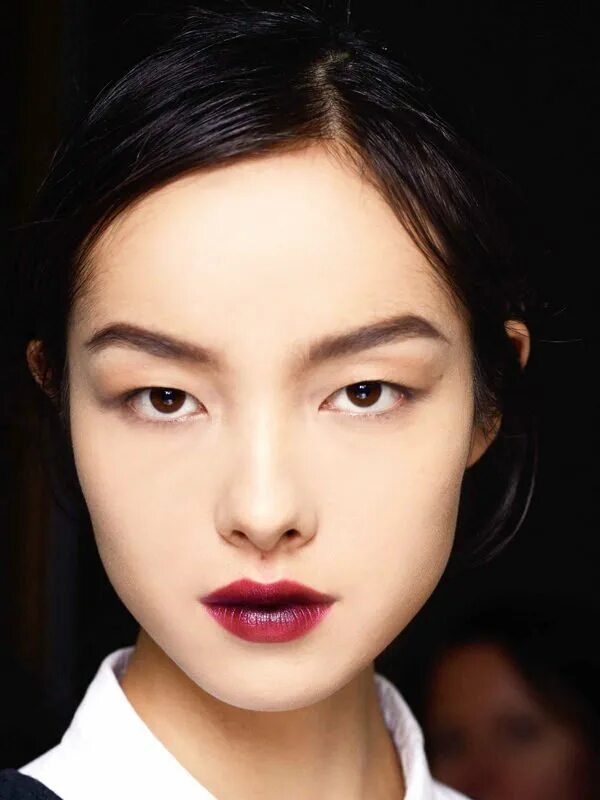 форма узких глаз. меган фокс разрез глаз. глаза азиатов. форма узких глаз. эпикантус у монголоидной расы.