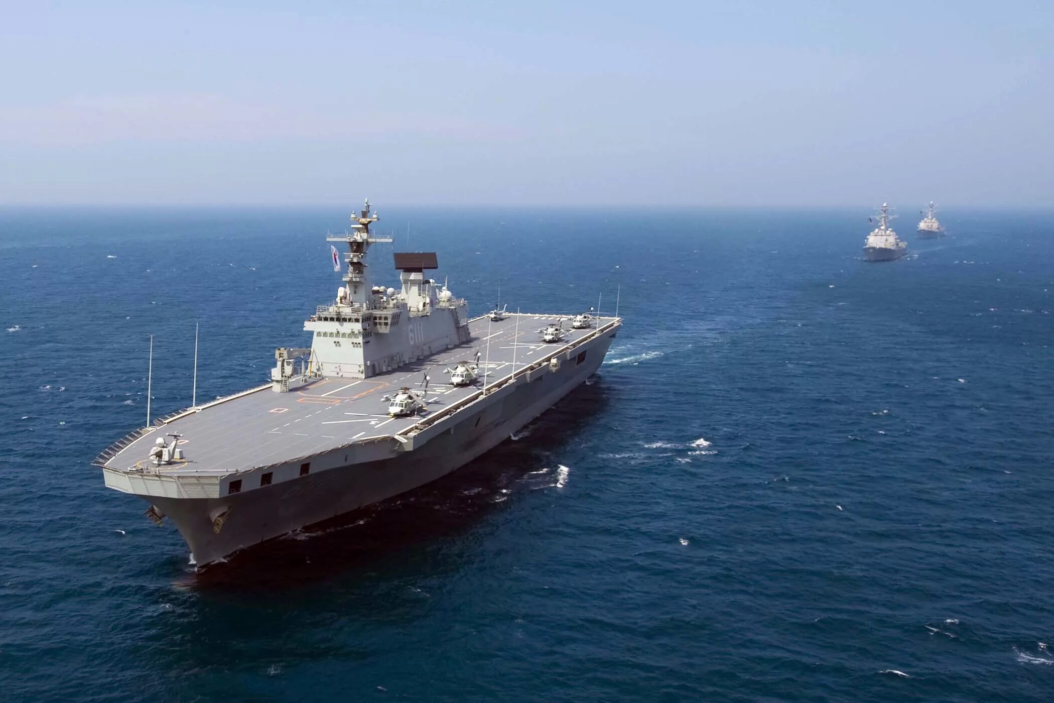 Вмс проект. Dokdo вертолетоносец. вмс южной кореи корабли. удк токто. вмф южной кореи.