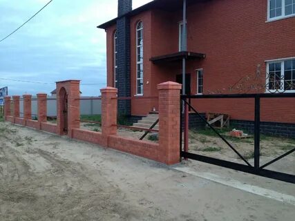 Кирпичные откатные ворота