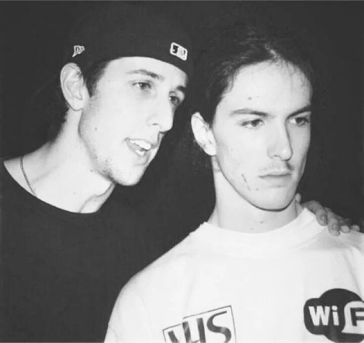 Joe bones. Bones (рэпер). Элмо bones. Bones рэпер обои. Bones brothers.