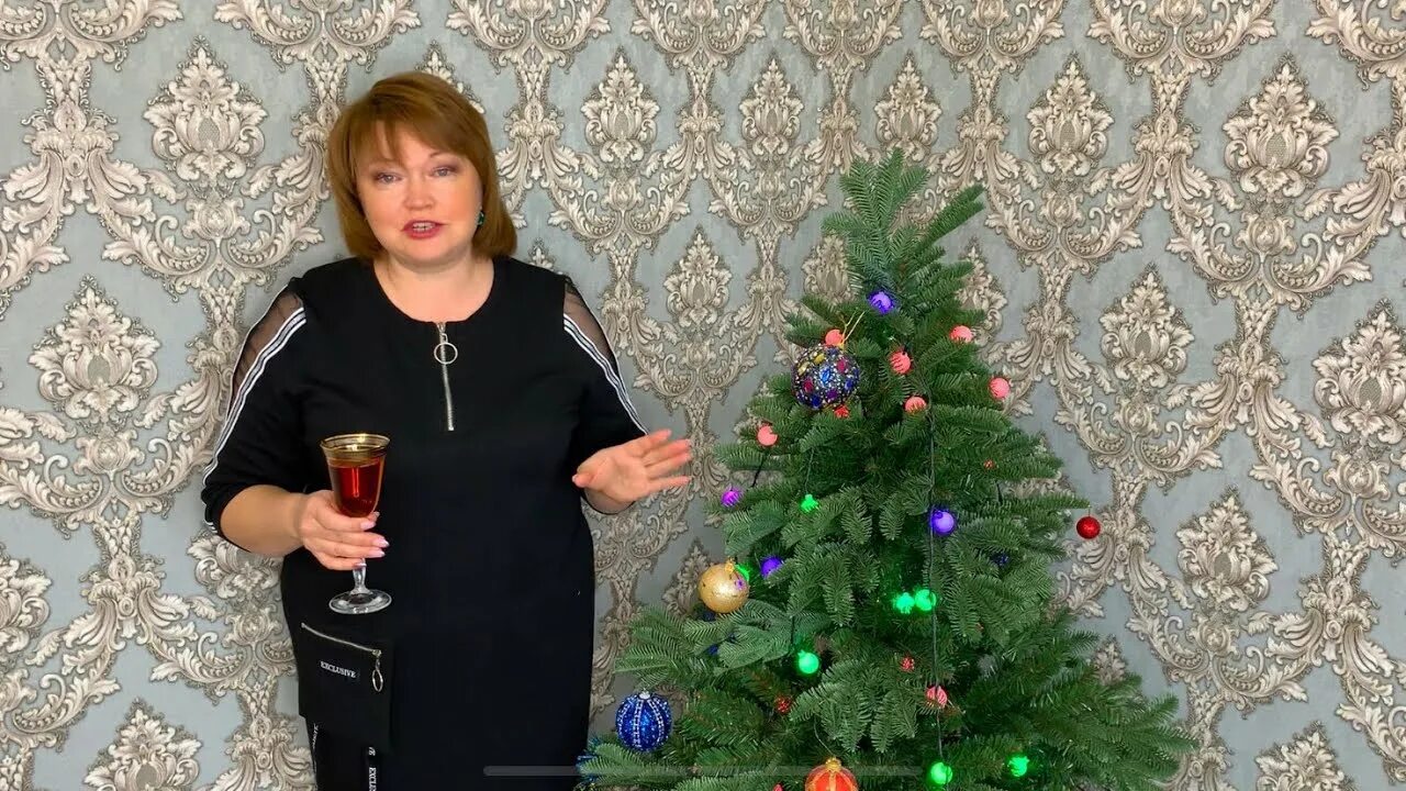 Диана строгая жизнь в деревне. Блоггер диана строгая. Диана строгая саратовская. Диана строгая посуда. Блоггер диана строгая.