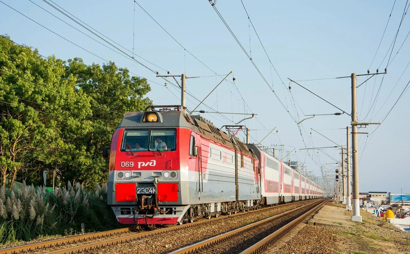 Движение 36 поезда. Поезд 036 Адлер Санкт-Петербург. 114с Адлер - Санкт-Петербург. 2эс4к-114. 2эс4к-069.