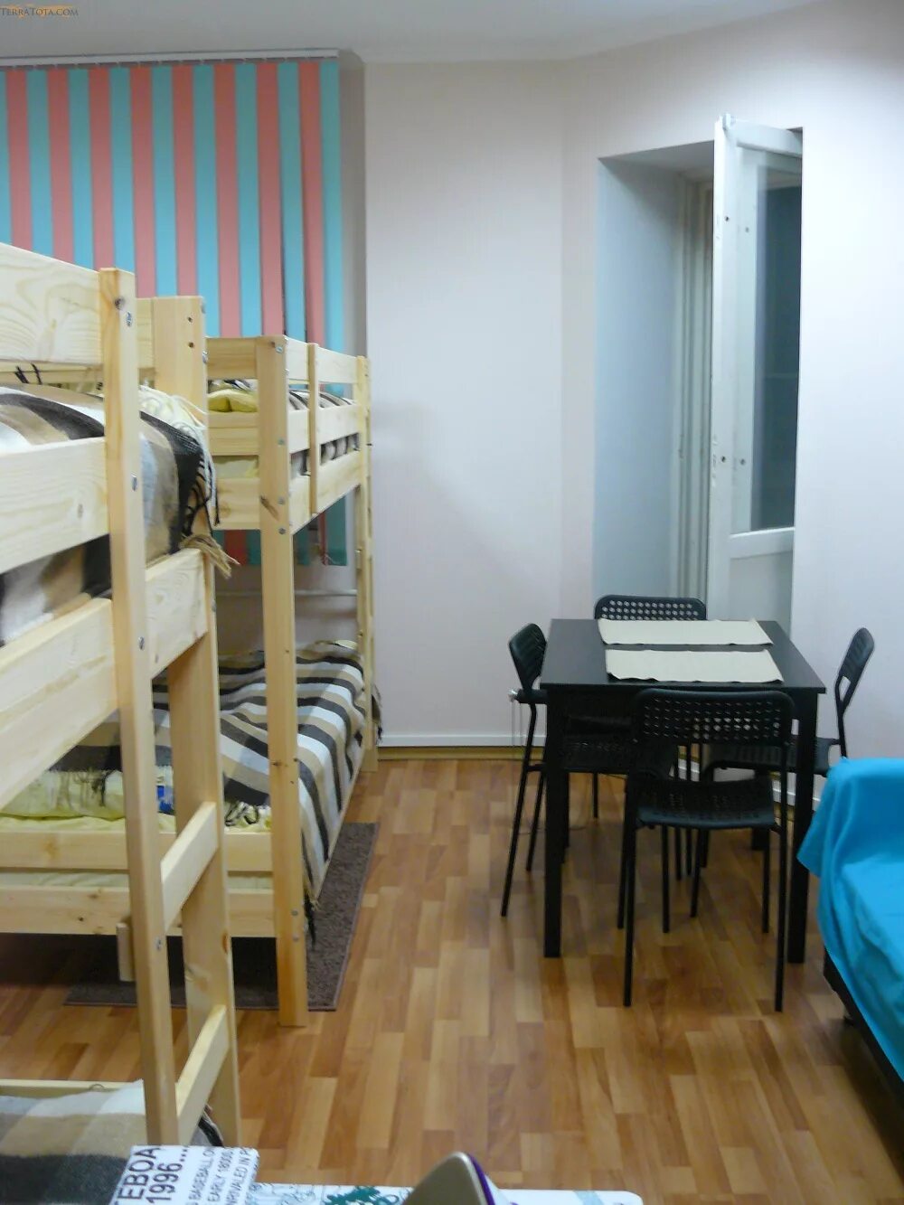 Хостел OVB Hostel Новосибирск. Красноармейская 97 Новосибирск хостел. CAPSLOCK Hostel Новосибирск. Хостел на геодезической Новосибирск 19.