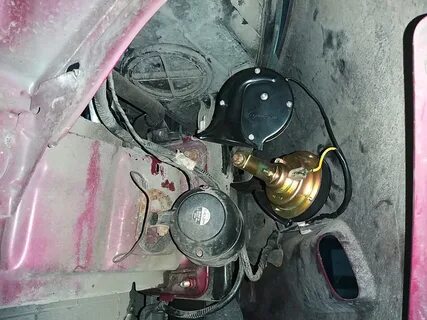 Форд фокус 3 где находится сигнал звуковой