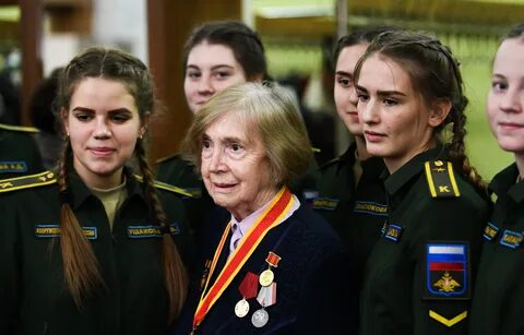 Женщины 9 декабря