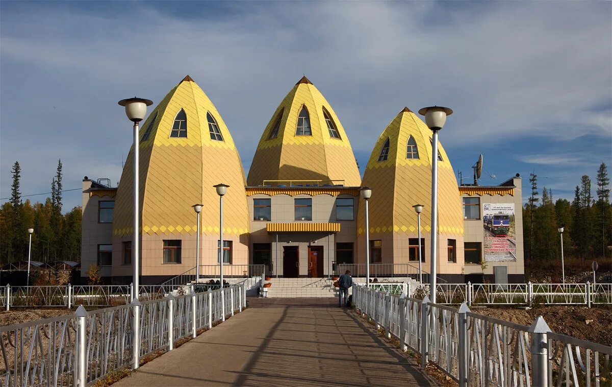 Погода на завтра в москве. Гисметео. Пихтовый гребень горнолыжный комплекс новосибирская область. Рсди томмот. Город томмот левый берег.