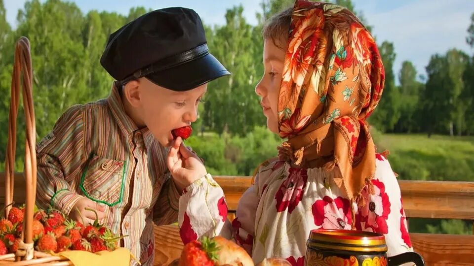 Щедрый человек. Праздник урожая на руси. Щедрый народ. Щедрый народ. Щедрый человек.