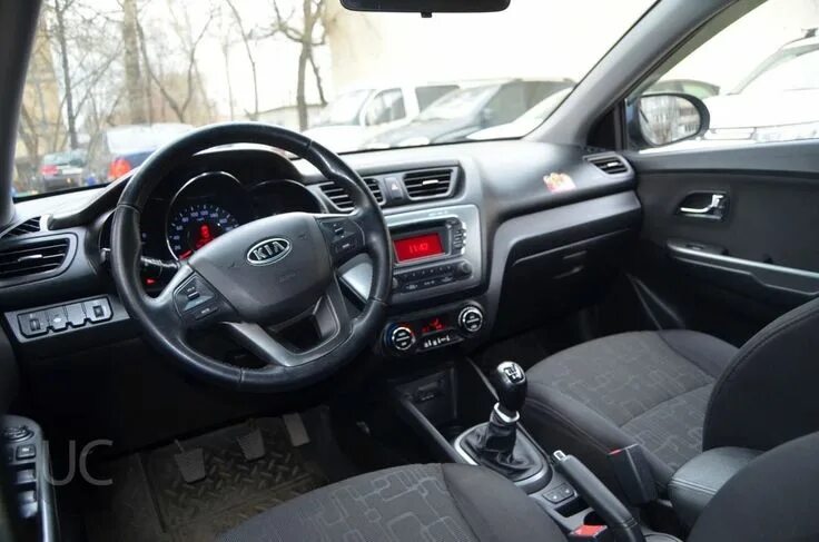 Купить Kia Rio 1,4 механика, 2015 г., пробег 0 км, цена 470000 руб - продажа
