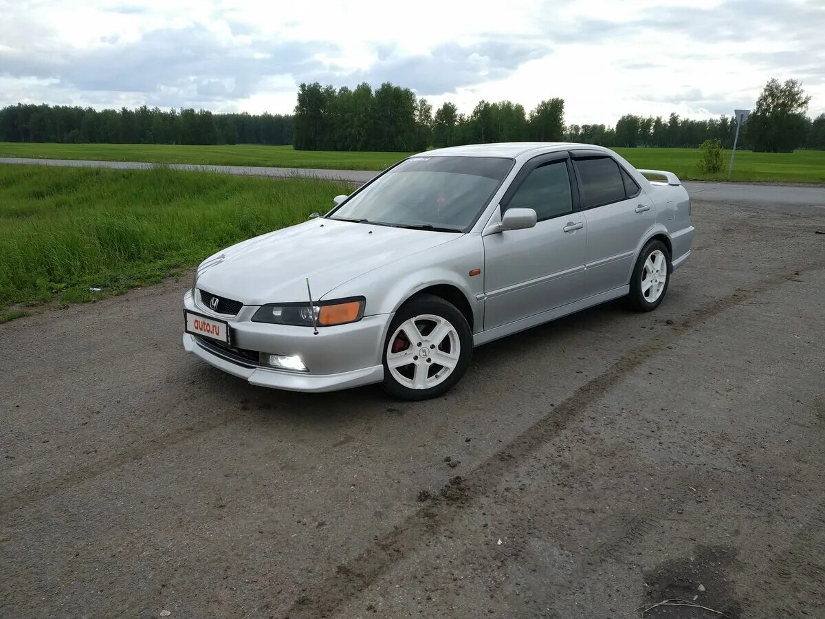 Accord 6. Хонда Аккорд 6 поколения. Honda Accord 6 Silver. Honda Accord седан 1998.