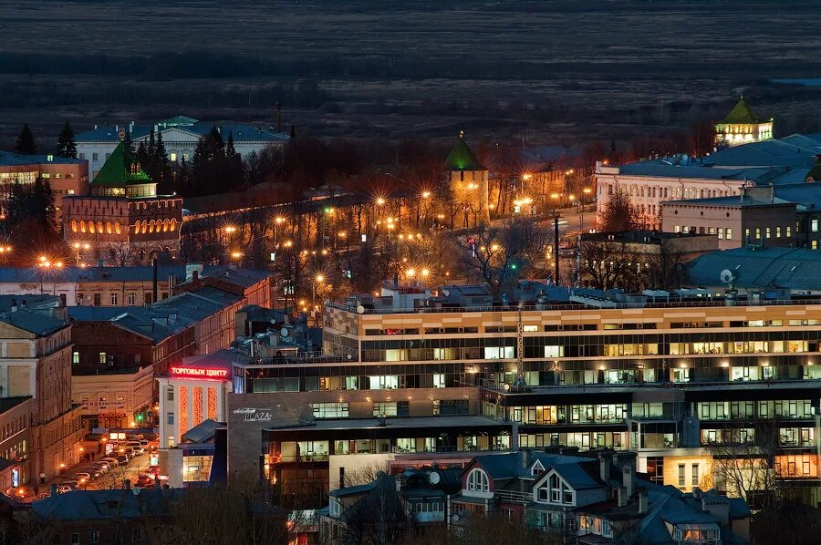 Прогноз городе нижний новгород. Нижний Новгород виды города. Нижний Новгород верхняя часть города. Столица крыш Нижний Новгород. Город Нижний Новгород ночной вид.