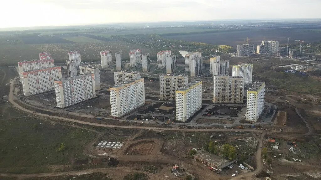 Сайт суворовский ростов. 140 Военный городок мкр Суворовский Ростов. ЖК Суворовский Ростов-на-Дону. Микрорайон Суворовский Ростов на Дону. Военный городок Ростов на Дону Суворовский микрорайон.