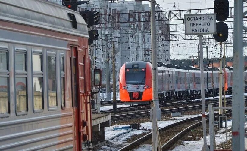 Электропоезда ленинградского. Электрички. Электропоезда ленинградского. Новые электрички. Поезда на ленинградском направлении.