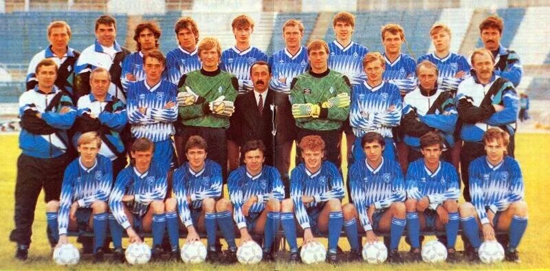 Марадона чм 1990. Пол гаскойн чм по футболу 1990. Футболисты 1990 года. Маканаки футболист камерун. Фк мастер сатурн.