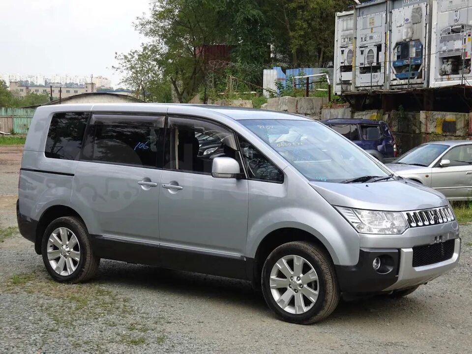 Купить митсубиси делика д5. Mitsubishi Delica d:5. Делика д5 2011. Диски Mitsubishi Delica d5. Mitsubishi Delica 2011.