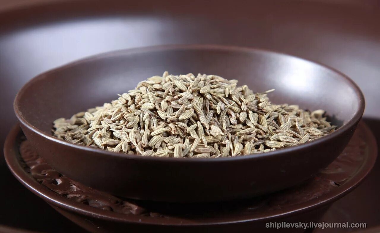 В какие блюда добавляют зиру. Comino ehisopo что это. В какие блюда добавляют зиру. Смесь специй гарам масала. Гарам масала специи состав.