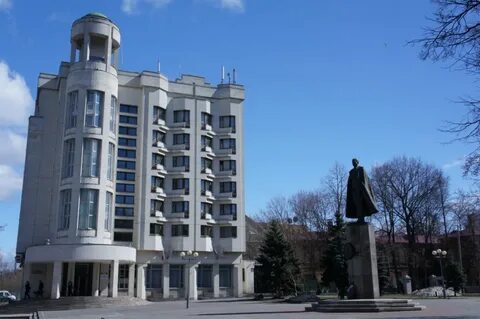 Памятник гостиницы