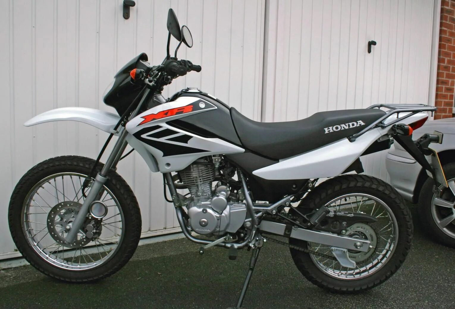 Yamaha tt-r125 2019. Jialing 150 эндуро. 125 l e. Honda xr 1000. 125 l e.