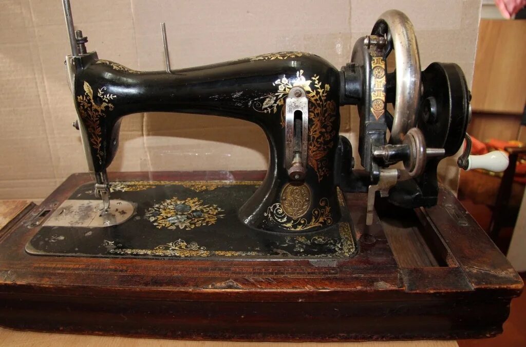 Швейная машинка ручная б у. Швейная машинка (Zinger super 2001). Швейная машинка Зингер 1851. Зингер 1910. Швейная машина Зингер Германия т237890.
