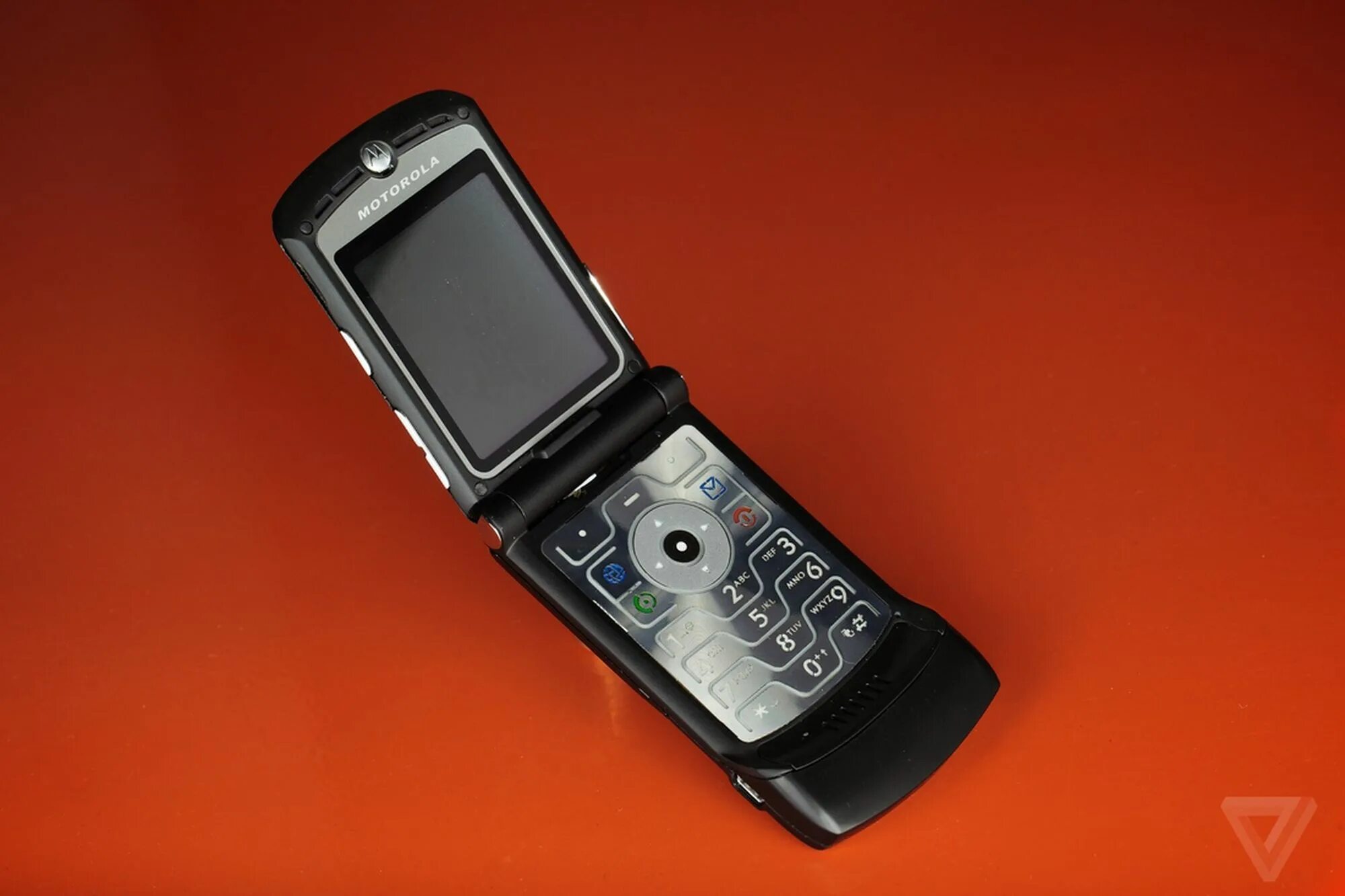 Motorola razr 2004. Motorola z6. Моторола рейзер 2020. Motorola razr v3 2020. Motorola razr v3i.