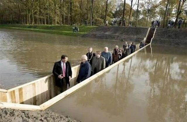 Я строил этот мост чтобы не. Мост моисея moses bridge нидерланды. мост моисея, городок хальстерен. мост моисея, нидерланды, 2011..