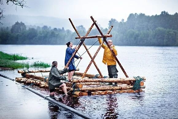 На плоту через