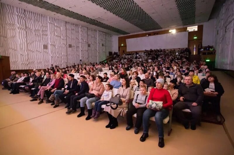 ДК Сибзавод Омск. ДК «Звездный» Омск вид сверху. Дом культуры в Омске сцена Рубин.