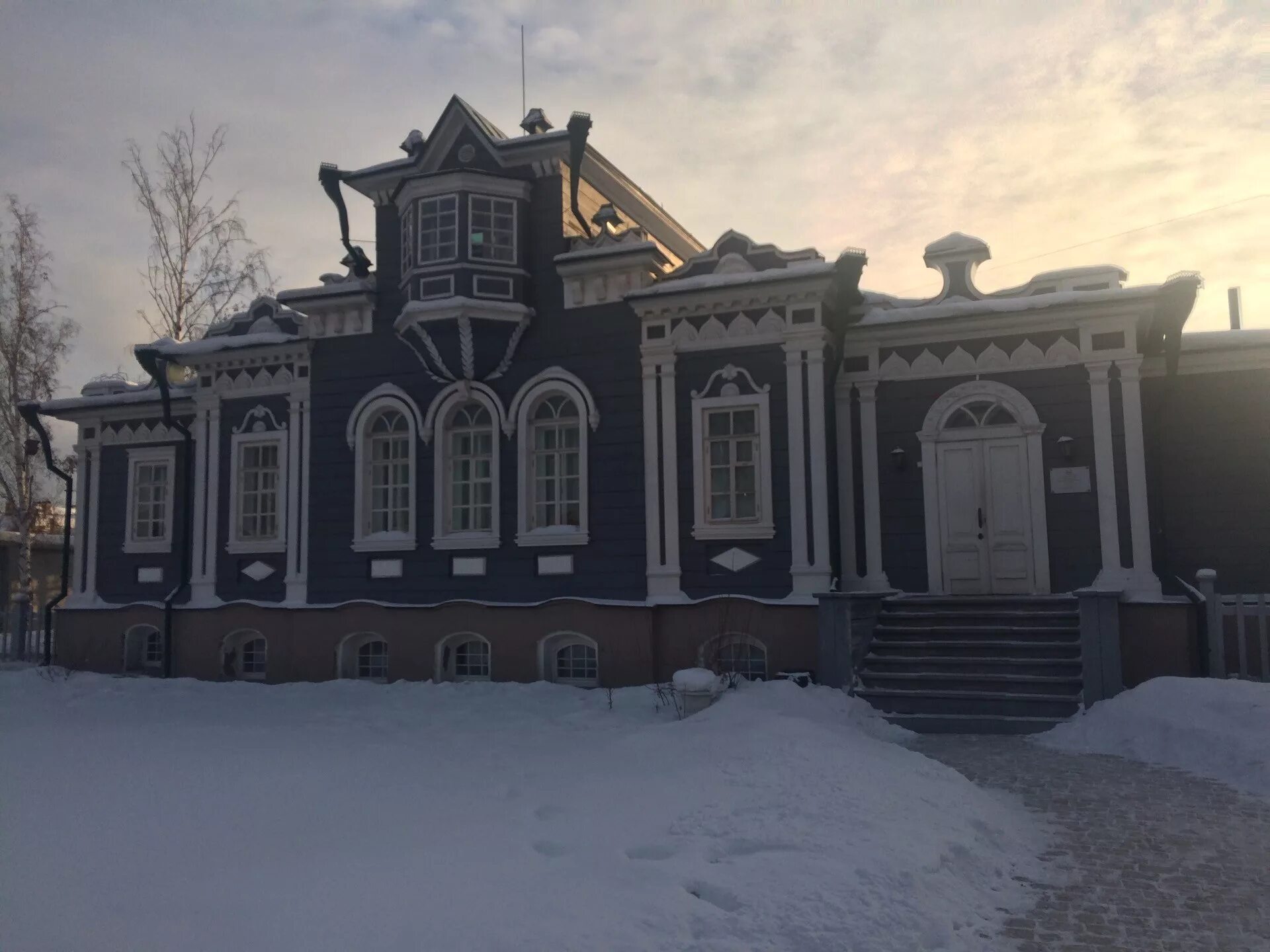 Дом трубецких в петровском заводе. Дом трубецких в иркутске. Дом трубецких в иркутске. Суранова усадьба трубецких. Дом музей трубецких в иркутске.