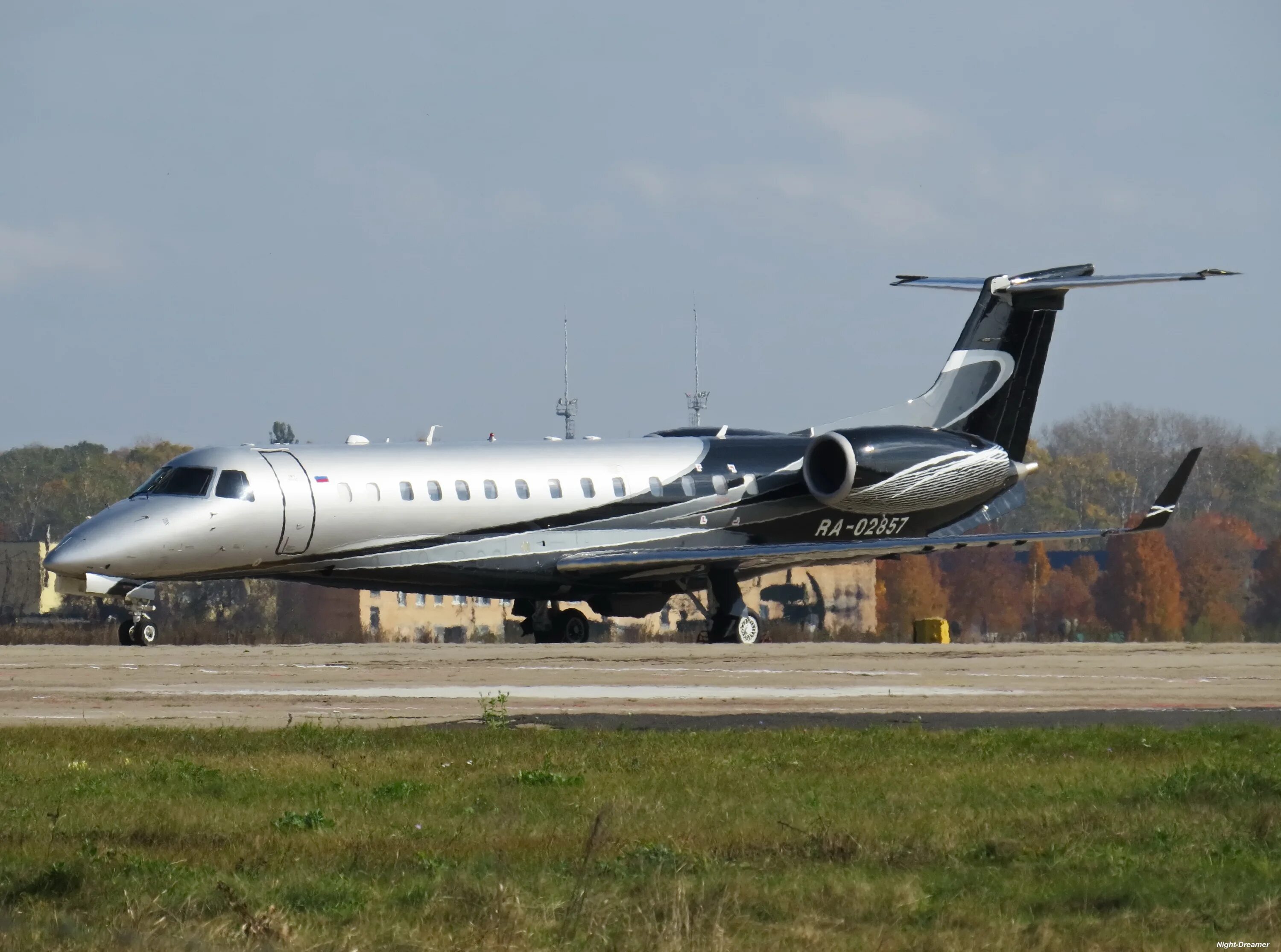 Challenger 604 / 605 / 650. 600 самолетов. бомбардье челленджер 604. бомбардье челленджер 604. бомбардир челленджер 600 с черными полосками.