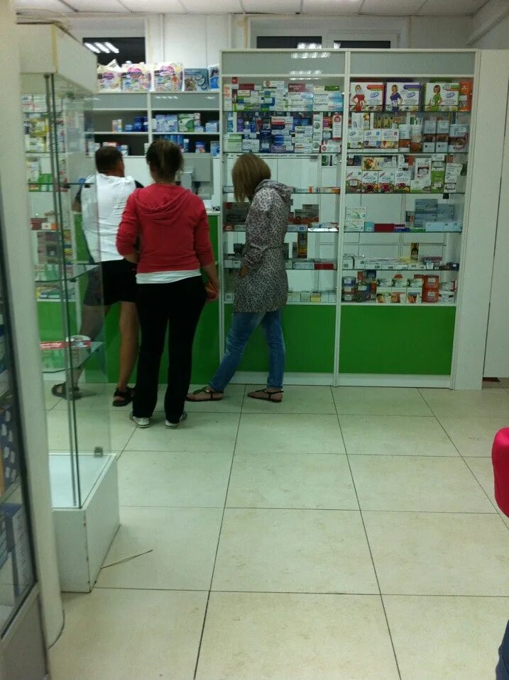 улица пролетарская волгоград красноармейский район. 40 лет влксм волгоград. краснознаменская 8 волгоград. аптека апрель на пролетарской волгоград. пересвет аптека волгоград.