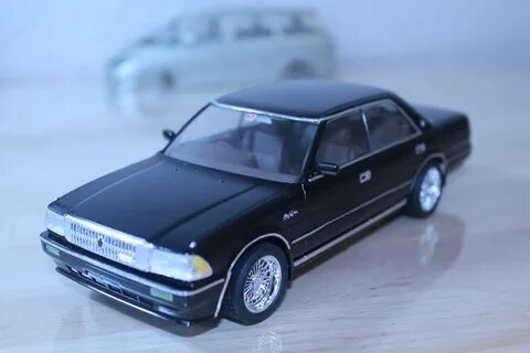 Toyota crown модели